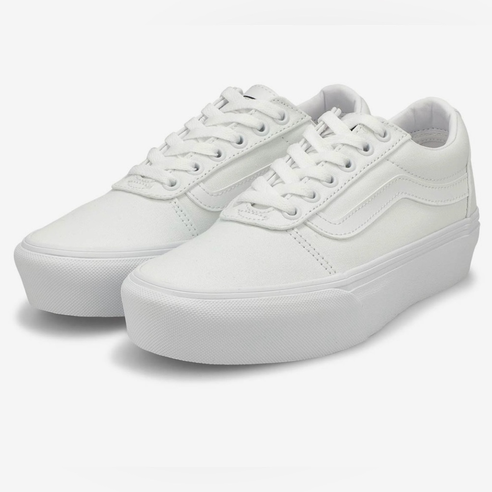 Vans Women’s WARD PLATFORM sneaker in white size 6.5/EUR 36.5